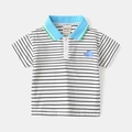 Detalle de polo a rayas para niño con cuello celeste y bordado de hipopótamo - 90cm / Rayas Blancas