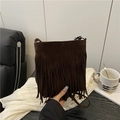 Retro braune Wildleder Fransentasche mit silbernen Beschlägen für Damen im Alltag - Braun