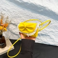 Mini borsa a tracolla gialla con grande fiocco e bordo in pizzo bianco per un look dolce - Giallo