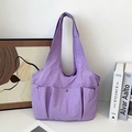 Borsa tote minimalista in nylon viola con tasche multiple e trama stropicciata - Viola