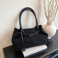 Minimalistische schwarze matte Wildleder-Einkaufstasche mit schmalen Schultergurten - Mattschwarz