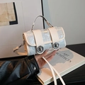 Bolso bandolera chic beige y plateado con diseño de estrellas brillantes y pomos - Blanco Roto