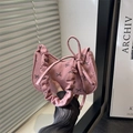 Rosafarbene Cordtasche mit schwarzem Schleifendruck und gerafftem Griff für süßen Look - Rosa