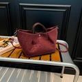 Borsa tote bordeaux con stampa leopardata, manici in pelle e tracolla regolabile - Rosso
