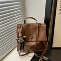 Zaino vintage marrone in similpelle con fibbia metallica e ciondolo a coniglio - Con Ciondolo / Marrone