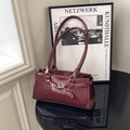 Borsa Boston bordeaux retrò con finitura lucida, doppi manici e fibbia in metallo - Rosso