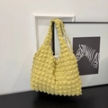 Sac à main plissé jaune vif à texture bulles avec poignée intégrée élégante en tissu - Vert Pâte de Haricot
