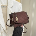 Sac bandoulière en daim café noir avec motif à losanges et détails dorés - Marron