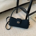 Bolso baguette negro estilo francés con hebilla dorada y textura de gamuza elegante - Negro