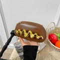 Borsa a tracolla in pelle marrone con decoro metallico a onde dorate e catena fine - Marrone