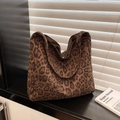 Bolso tote retro con estampado de leopardo en gamuza suave con patrones marrones clásicos - Marrón