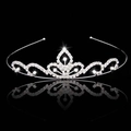 Funkelndes silbernes Diadem mit herzförmigen Strasssteinen für Kinder und Bräute - Symmetrische Bogen Herz Strass Krone (款式3)