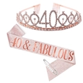Set 40 compleanno con tiara in strass oro rosa e fascia glitterata 40 & Fabulous con spilla - Set 40° Compleanno / Oro rosa