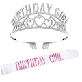 Diadème argenté Birthday Girl avec écharpe en satin blanc et texte rose pailleté - Taille unique / Combinaison de Fête Préférée (Set 7)