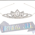 Kit Birthday Girl argenté avec diadème en strass et écharpe pailletée pour fillettes - Ensemble Serre-tête Écharpe / Tiare Argent et Écharpe Irisée (Réf G231)