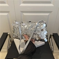 Borsa baguette con paillettes argento grandi e tracolla sottile per eventi di moda - Argento