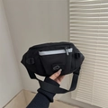 Sac de poitrine noir polyvalent avec bande réfléchissante et bandoulière en nylon - Noir