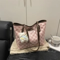 Bolso tote de lona a cuadros rosas con asas de cuero marrón y colgante de osito - Con Colgante / Marrón