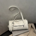 Borsa Boston bianco crema minimalista con spalline regolabili e cerniere argento - Bianco