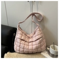 Borsa tote nuvola rosa trapuntata con trama gonfia e tracolla regolabile - Rosa