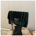 Donkergroene fluwelen crossbodytas met ruitpatroon en stijlvolle metalen ketting - Groen