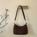 Detalle de bolso bandolera de ante vintage con estampado de leopardo y cadena - Pequeño / Marrón
