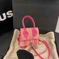 Mini bolso bandolera tejido en rosa y naranja en una caja de regalo negra con forro - Rosa