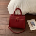Retro burgundy tote bag with woven texture and adjustable shoulder strap for women - No Pendant / Red