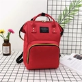 Mochila roja de tela Oxford con diseño de apertura amplia y cremalleras doradas - Rojo