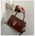 Retro burgundy leather flap square handbag with golden clasp and adjustable shoulder strap - Dark Brown