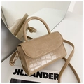 Elegante borsa a mano piccola beige effetto coccodrillo con dettagli dorati da donna - Cachi