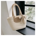 Elegante borsa tote intrecciata crema con dettagli marroni e fiocco di pizzo - Bianco Sporco