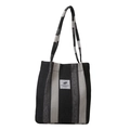 Grande borsa tote in tela a righe con tracolla e texture intrecciata per l'uso quotidiano - Nero