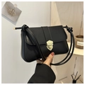 Borsa a tracolla classica in ecopelle nera con chiusura dorata e cinturino annodato - Nero