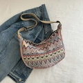 Sac seau bohème vintage en toile avec broderie vagues colorées et large bandoulière - Avec Pendentif / Rose
