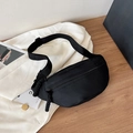 Sac banane minimaliste en nylon noir avec sangle réglable et tirette de zip nouée - Noir