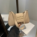 Elegante bolso de hombro minimalista crema para mujer con hebilla dorada y piel PU - Caqui