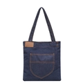 Bolso tote de mezclilla azul oscuro con costuras vintage y un parche de cuero marrón - Azul