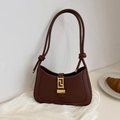 Sac croissant français café foncé avec boucle dorée en similicuir mat texturé élégant - Brun Foncé