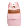 Minimalistischer hellrosa Nylon-Rucksack mit braunem Gurt und mehreren Taschenfächern - Rosa