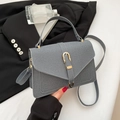 Borsa a tracolla in tessuto blu-grigio con fibbia a ferro di cavallo oro e manico - Nero