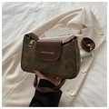 Bolso de hombro retro marrón oscuro con textura de mármol y texto dorado chic - Marrón