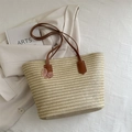 Borsa tote intrecciata beige stile francese con farfalla rosa e manici in pelle - Cachi
