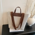 Minimalistische beige linnen shopper met bruine leren handvatten en brede schouderband - Bruin
