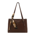 Bolso tote de cuero marrón para mujer con costuras blancas y bufanda de seda decorativa - Marrón Oscuro