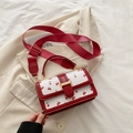 Mini borsa a tracolla bianca con stampa ciliegie e fibbia dorata su blazer beige - Rosso (Senza Ciondolo)