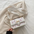 Borsa a tracolla bianca con stampa a ciliegie e fibbia metallica dorata elegante - Bianco senza ciondolo