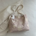 Roze canvas shopper met bloemenprint, geweven handvaten en decoratieve zijden sjaal - Roze