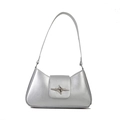 Bolso de hombro plateado metalizado con hebilla de estrella y forma trapezoidal - Plateado