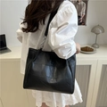 Retro black leather tote bag with patchwork texture and silver chain strap for women - Black Without Pendant